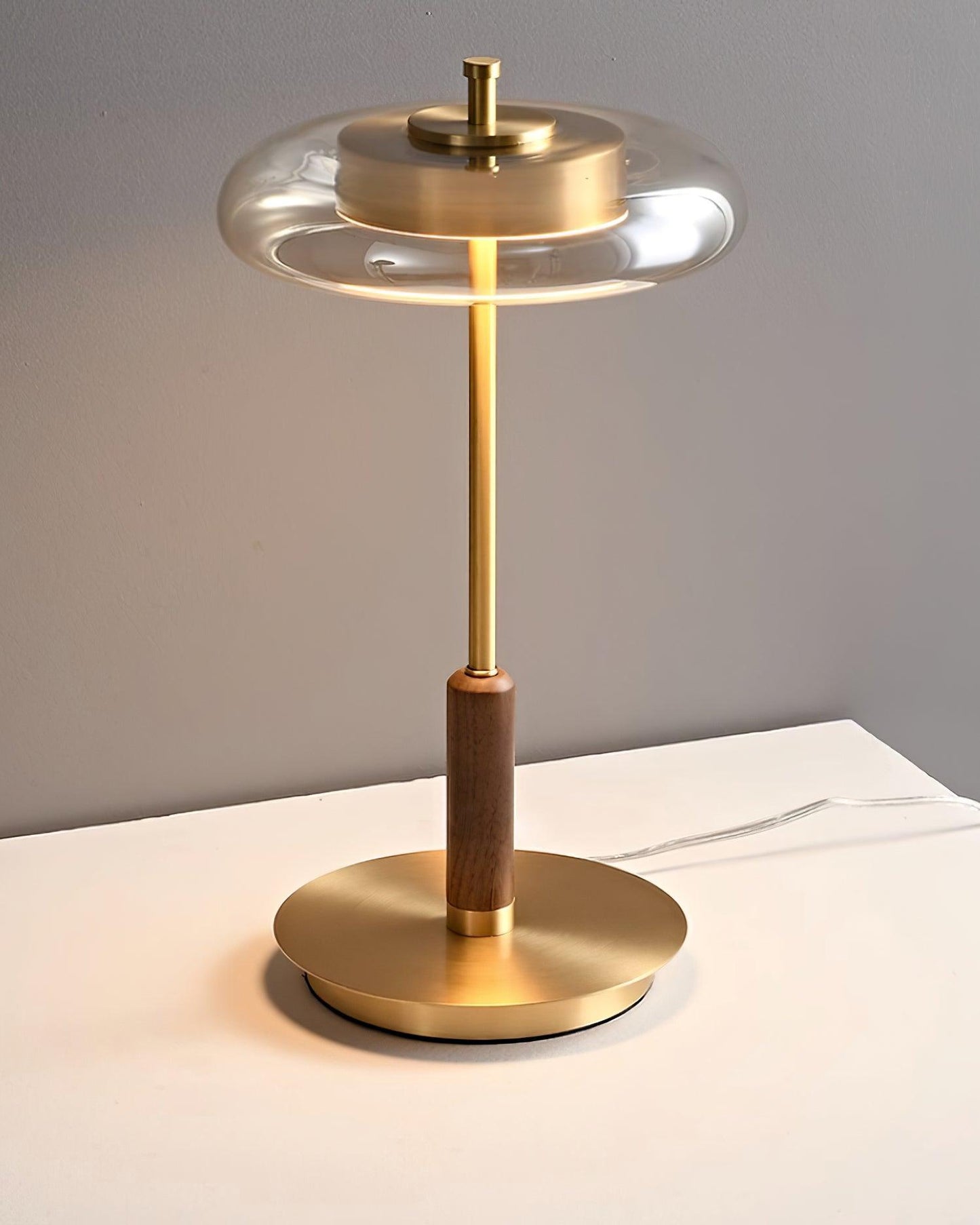 Redondo – Stilvolle LED-Tischlampe aus Metall und Glas