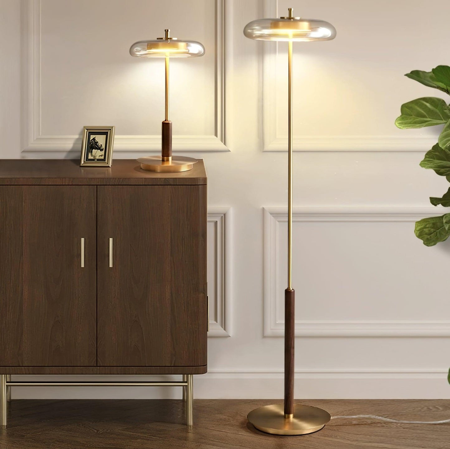 Redondo – Stilvolle LED-Tischlampe aus Metall und Glas