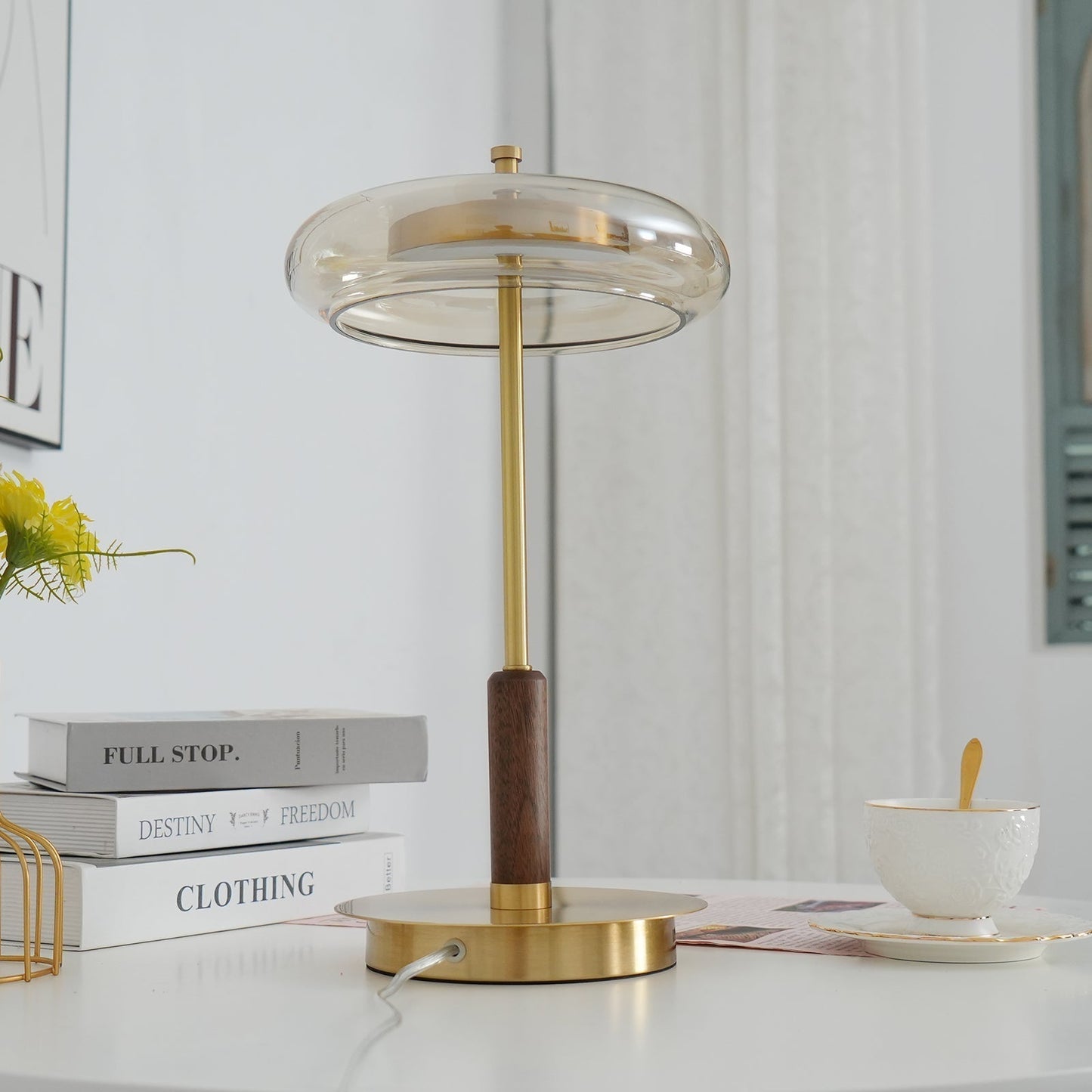 Redondo – Stilvolle LED-Tischlampe aus Metall und Glas