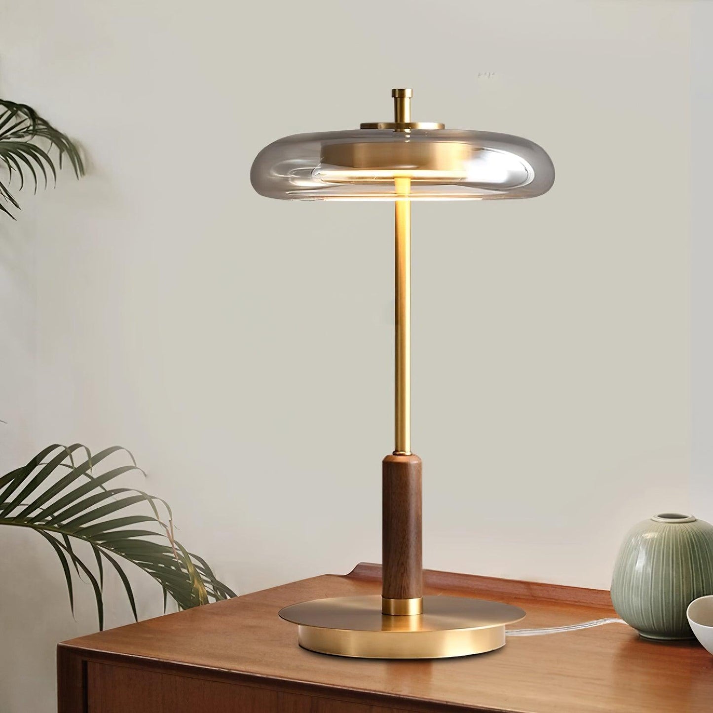 Vera – Lampe aus Kupfer und Glas
