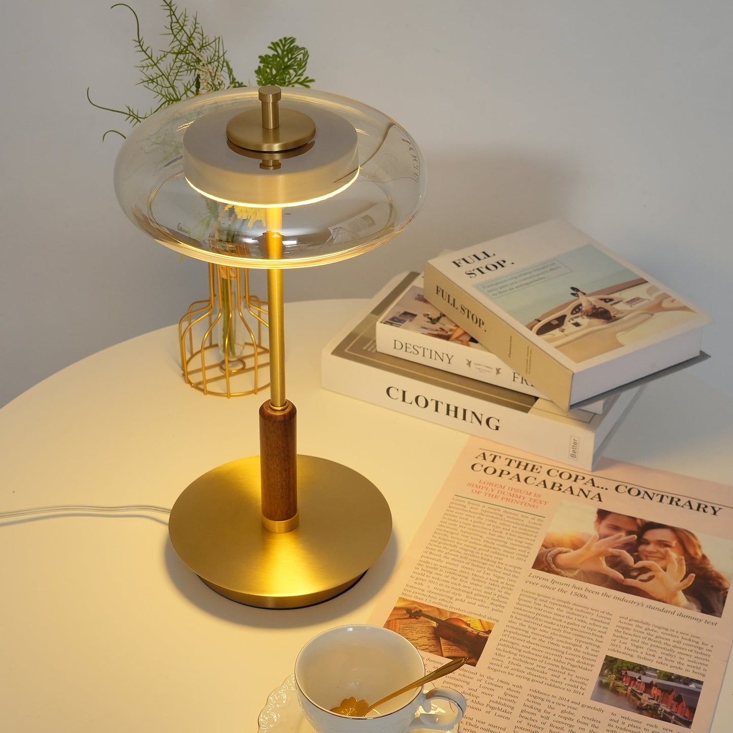 Redondo – Stilvolle LED-Tischlampe aus Metall und Glas