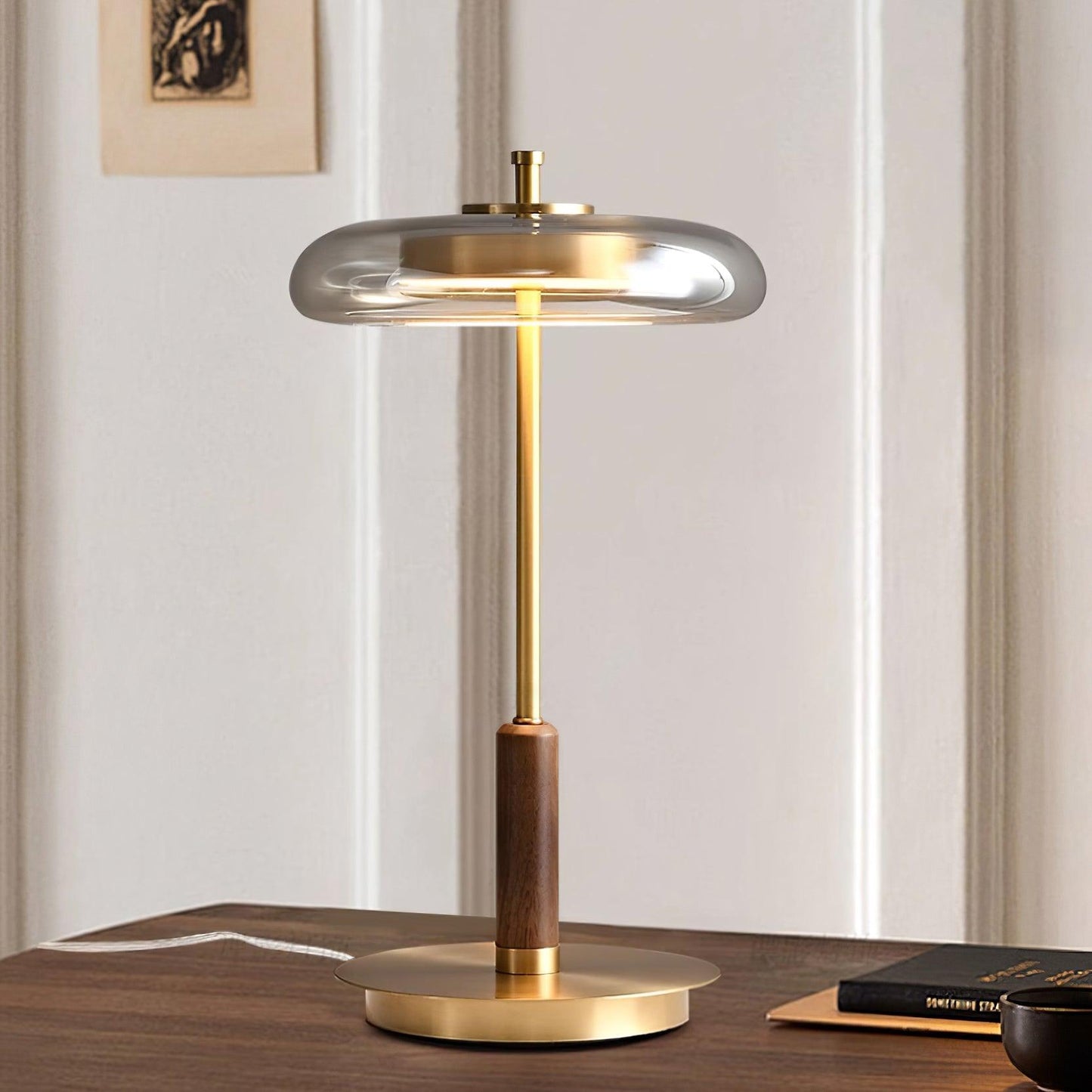 Redondo – Stilvolle LED-Tischlampe aus Metall und Glas