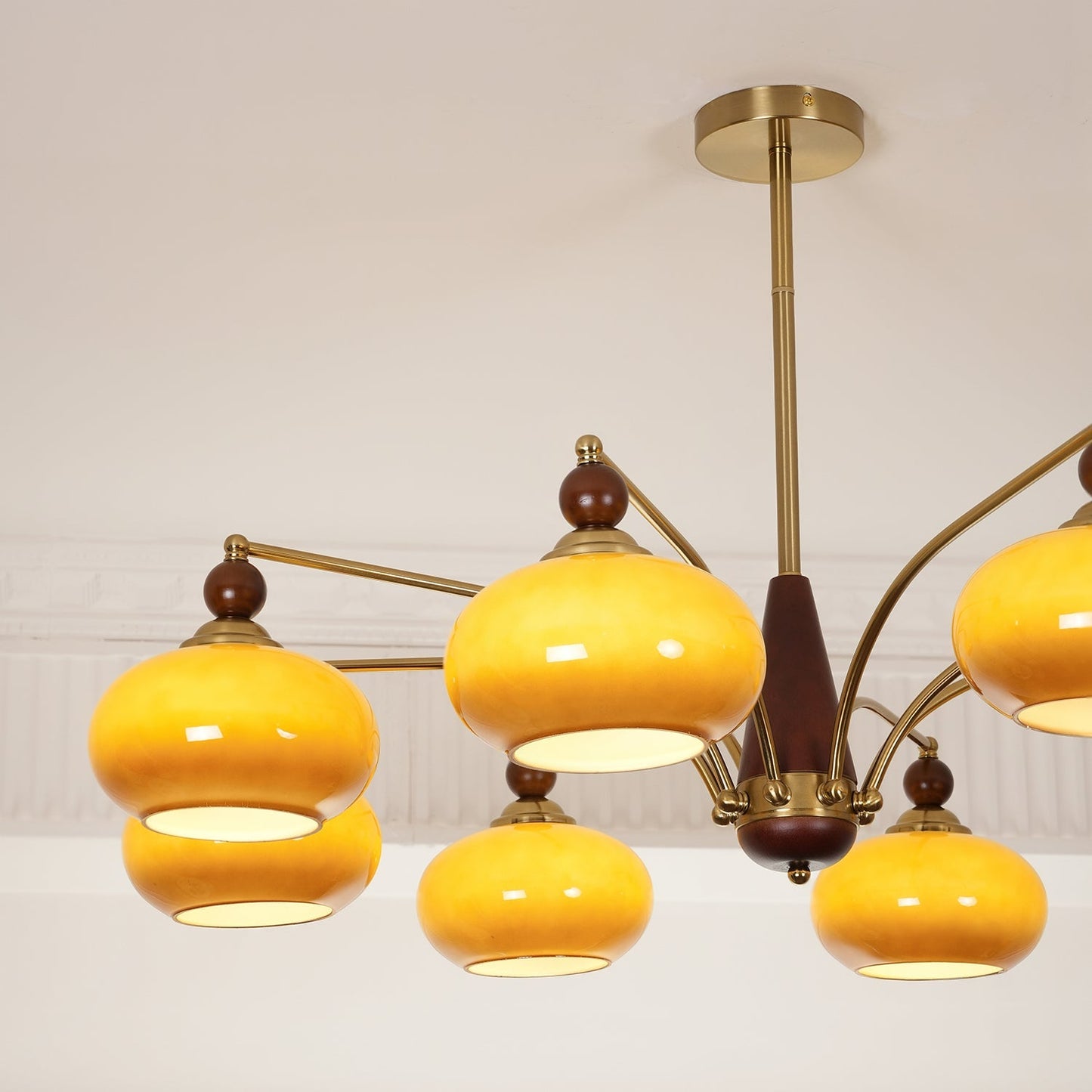 Calliope – Vintage-Kronleuchter mit altem Charme