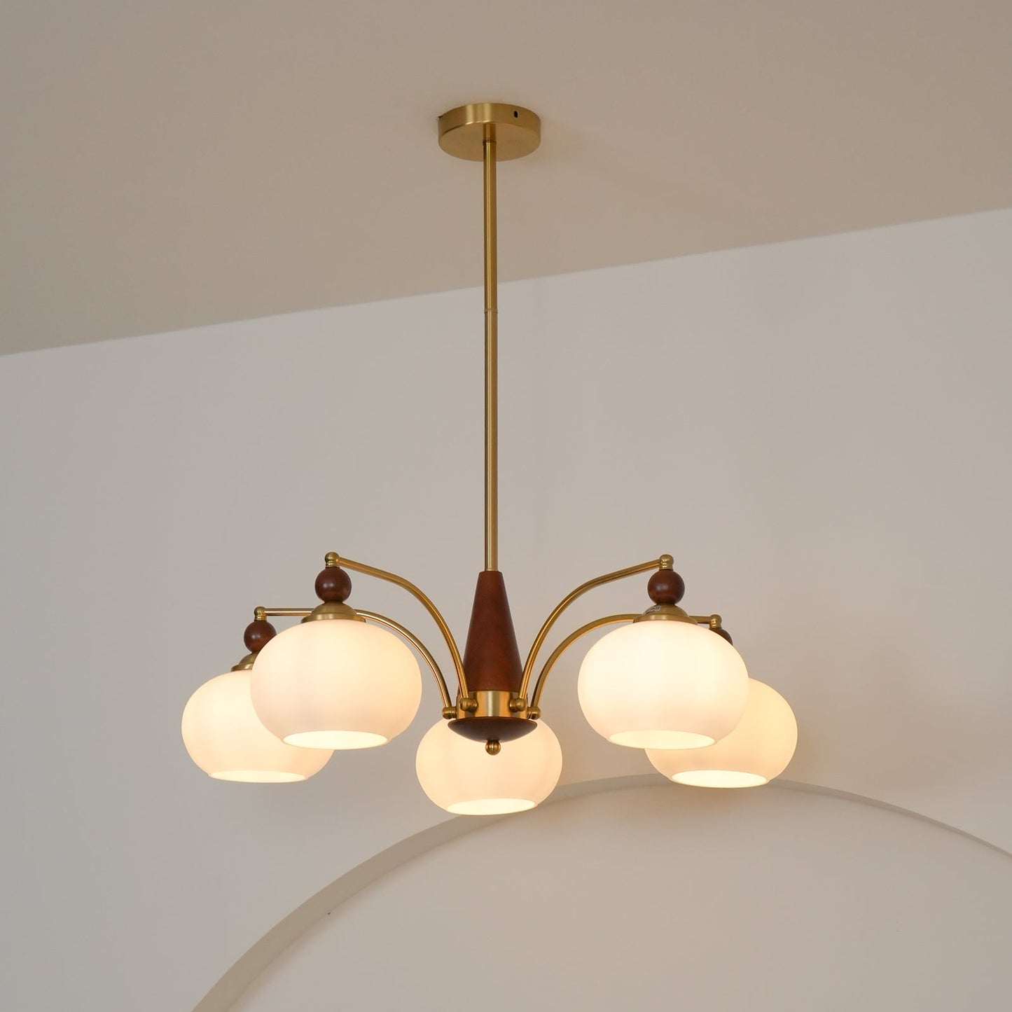 Calliope – Vintage-Kronleuchter mit altem Charme