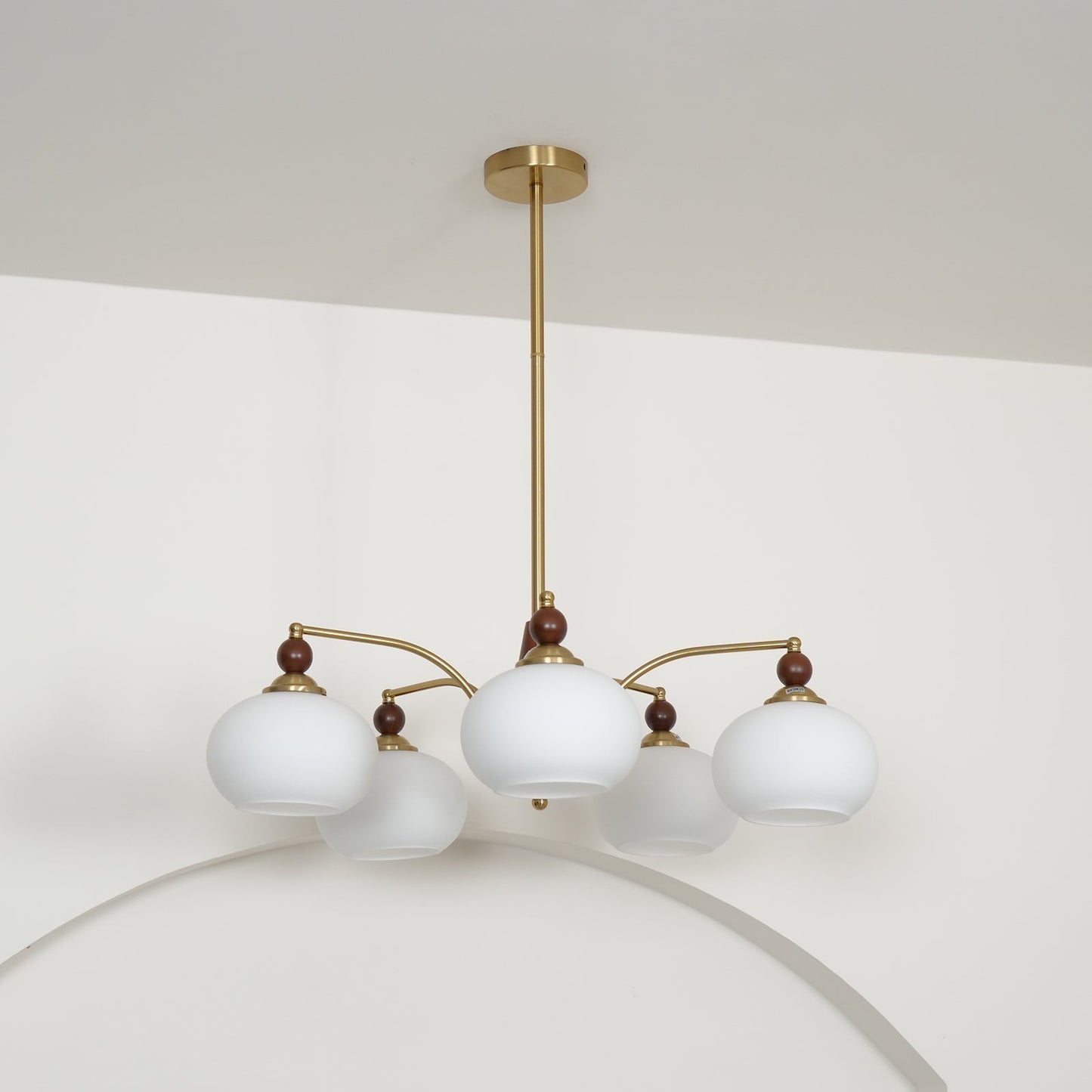 Calliope – Vintage-Kronleuchter mit altem Charme