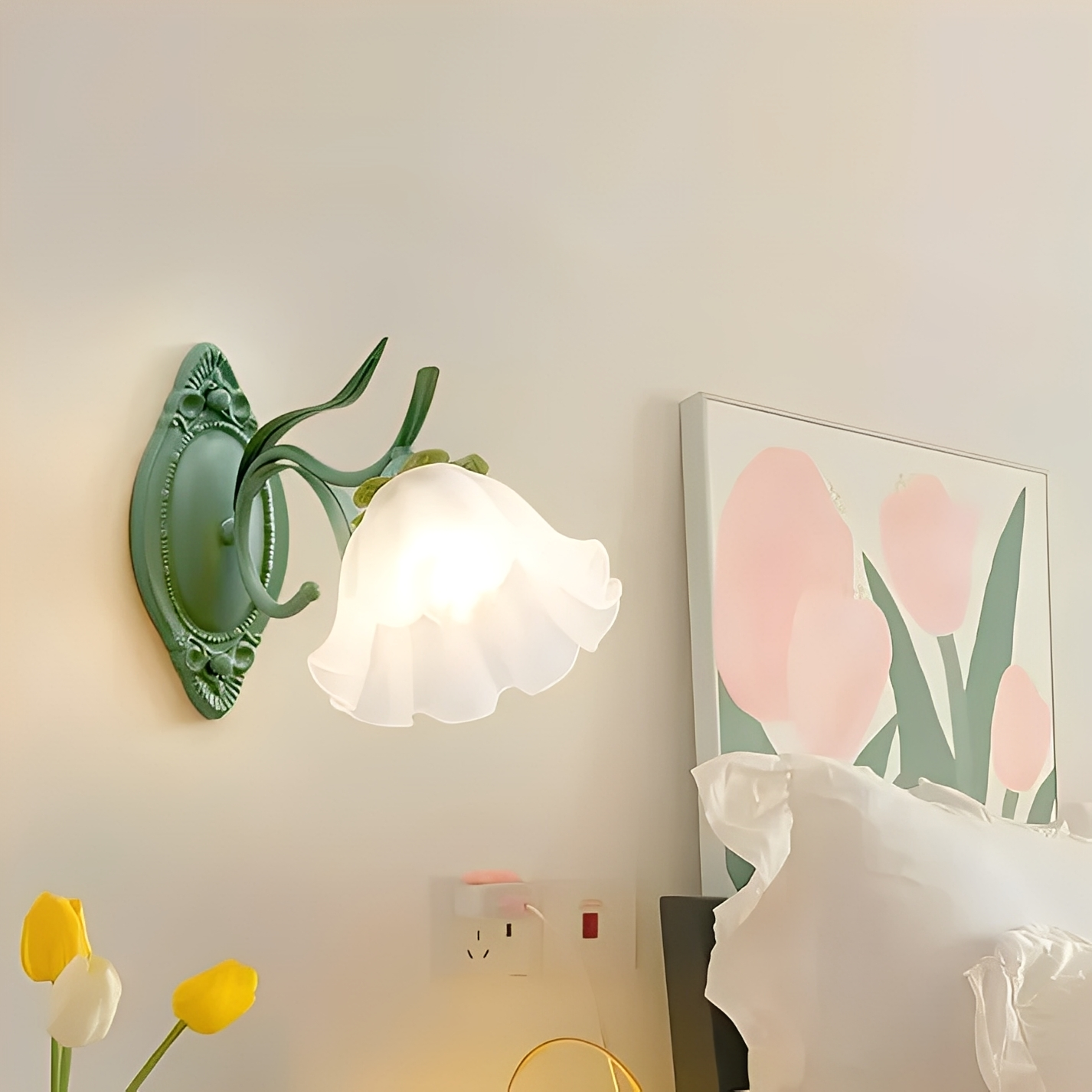 Vivia – Blumen-Wandleuchte