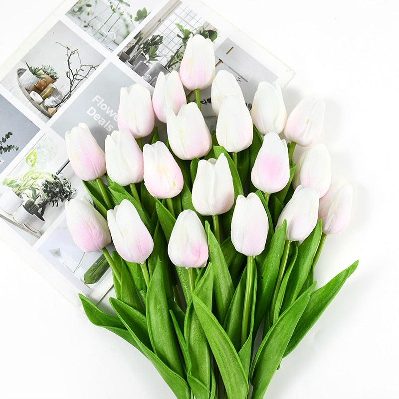 Künstliche Tulpensträuße in realistischer Optik