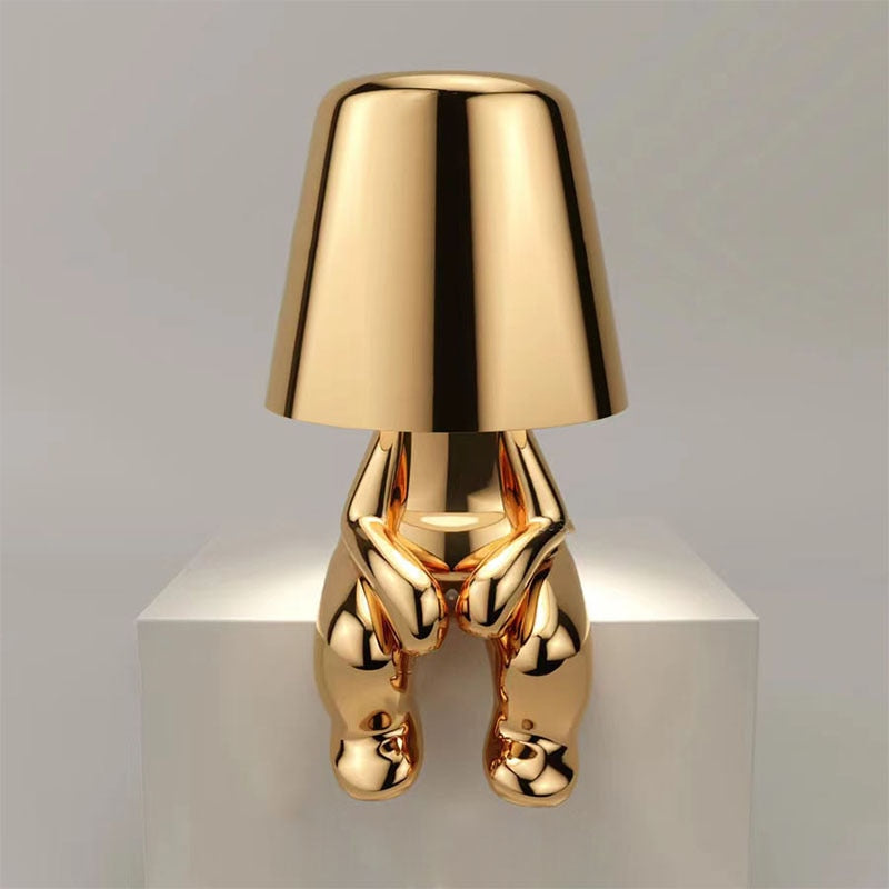 Kaori – Goldene Denker Statue Tischlampe mit USB & Berührung