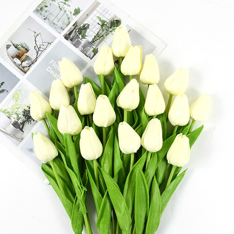 Künstliche Tulpensträuße in realistischer Optik