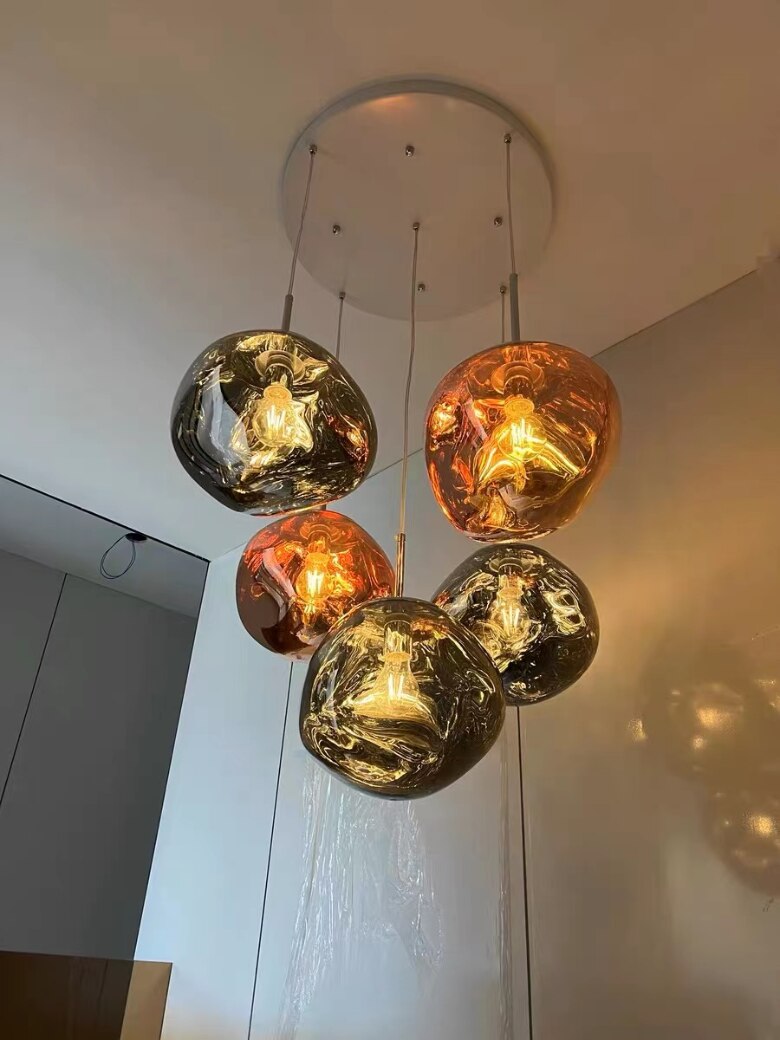 LavaGlow - LED-Pendelleuchte aus mundgeblasenem Lavaglas