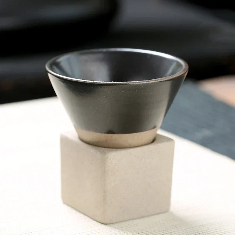 Yumi – Retro-Teetasse aus japanischer Grobkeramik