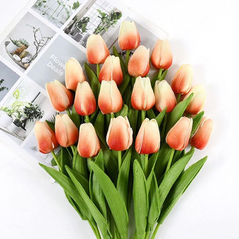 Künstliche Tulpensträuße in realistischer Optik