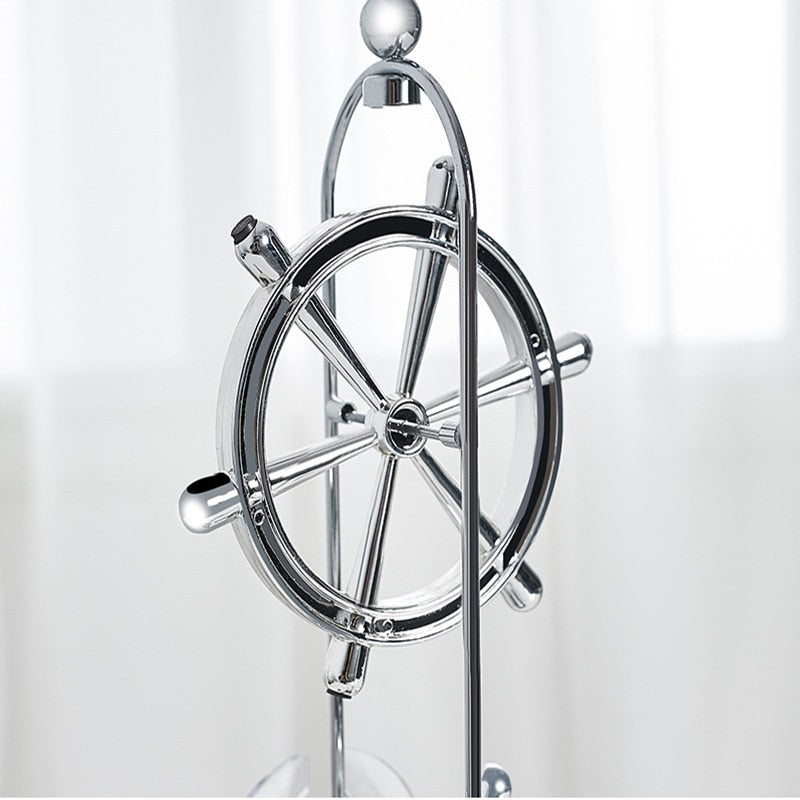 MotionLoop – Rotierendes Pendel-Ornament fürs Büro