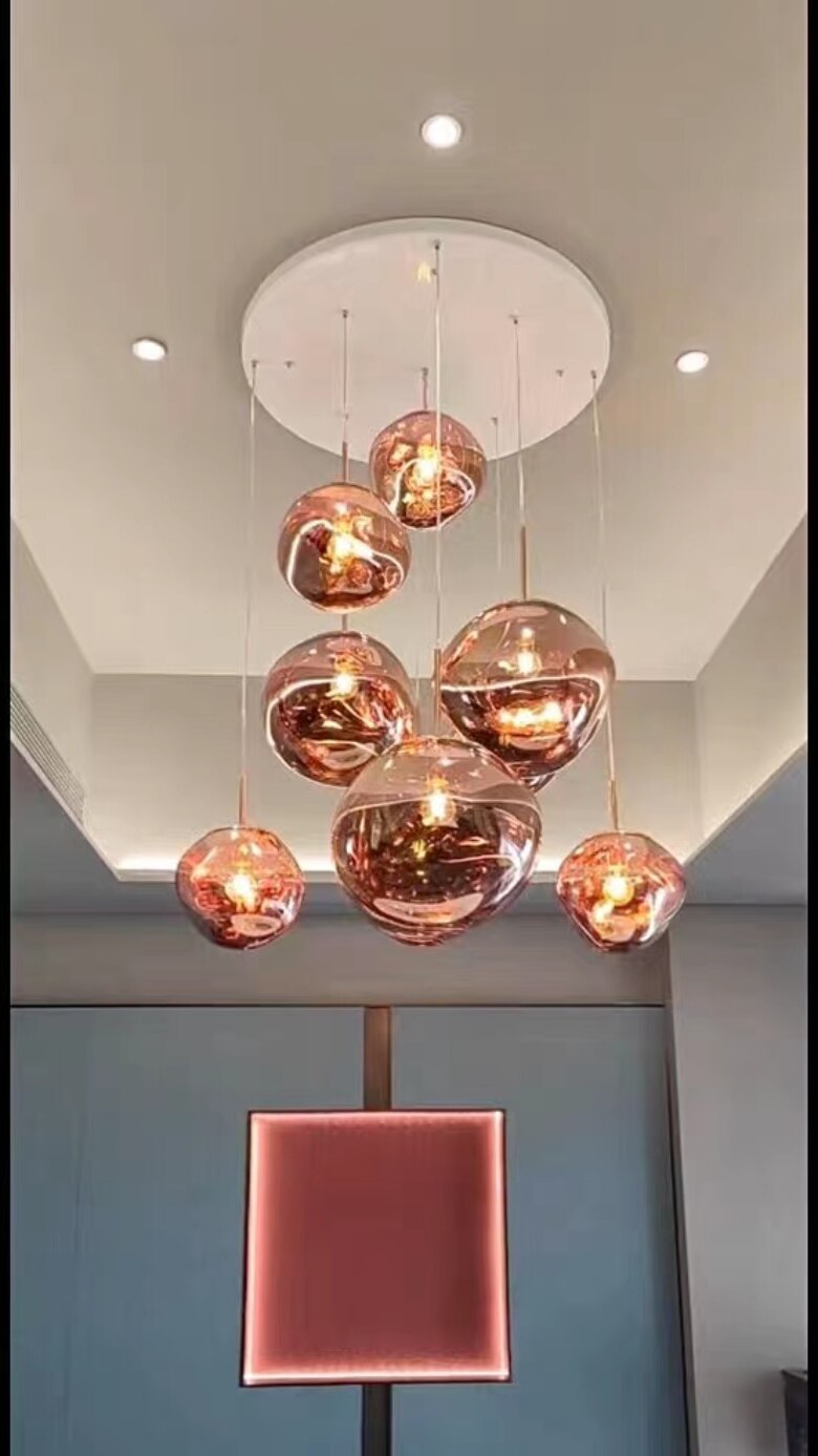 LavaGlow - LED-Pendelleuchte aus mundgeblasenem Lavaglas