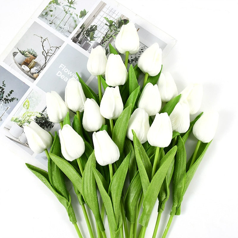 Künstliche Tulpensträuße in realistischer Optik