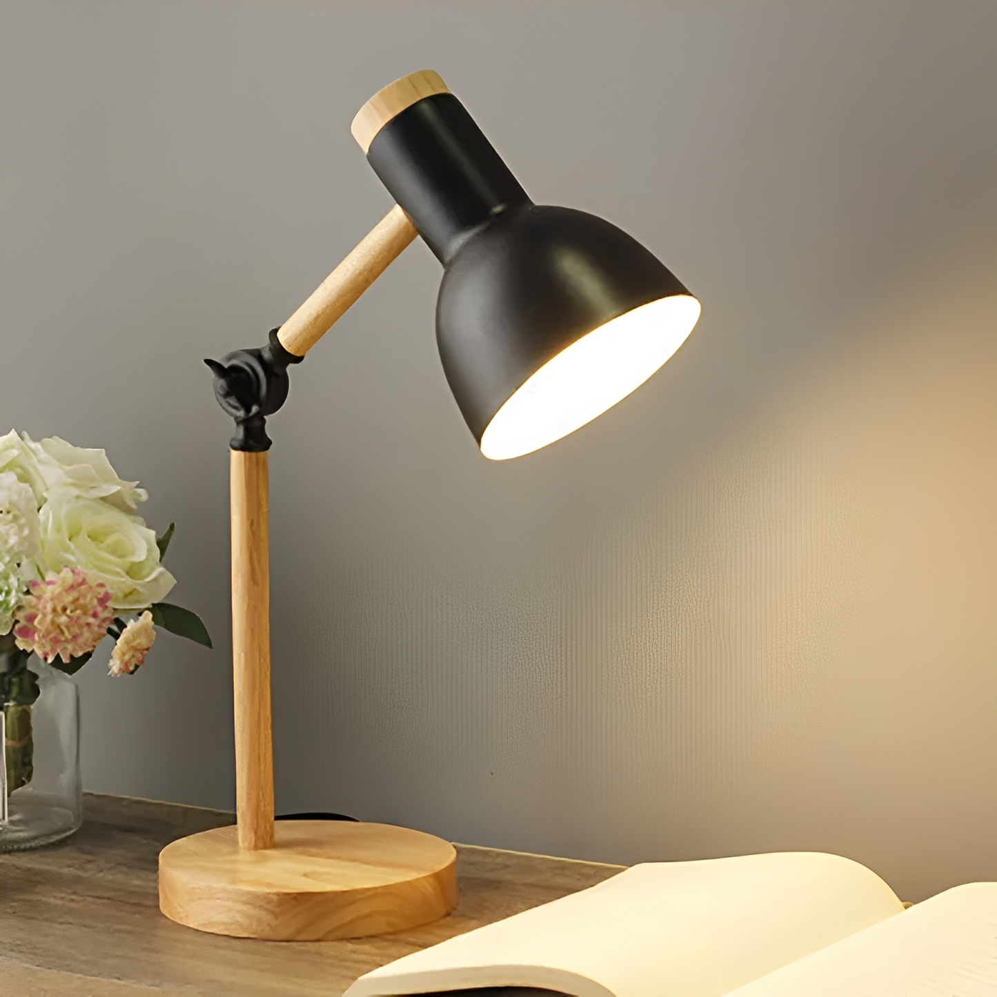 Liv – Skandinavische LED-Tischleuchte