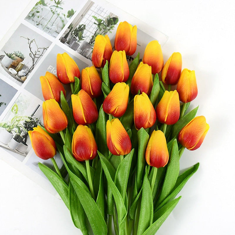 Künstliche Tulpensträuße in realistischer Optik