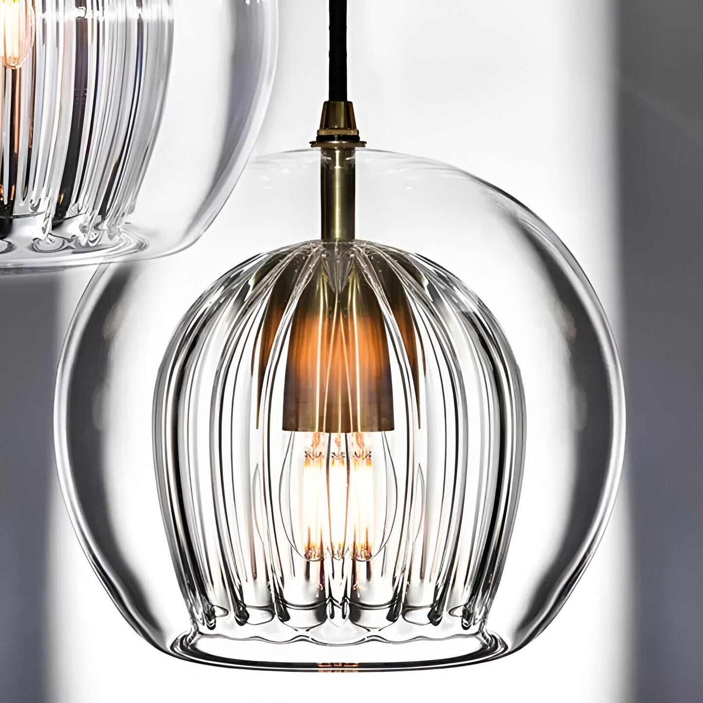 Pia – Schlichte Glas-Hängelampe