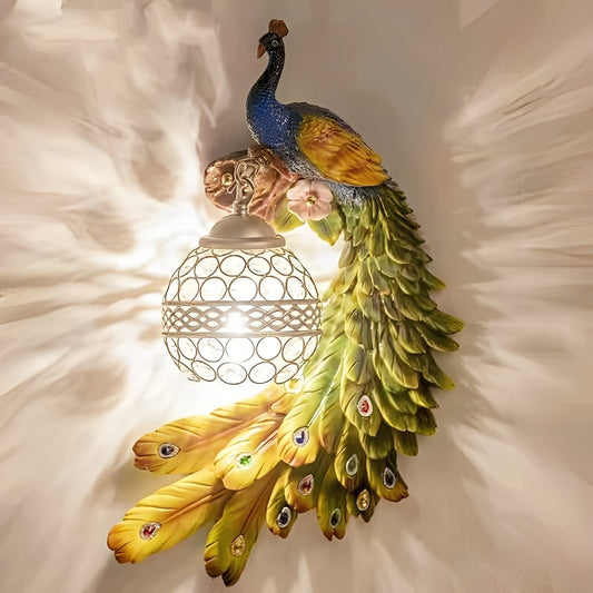 Seraphina – Künstlerische Pfauen-Wandlampe
