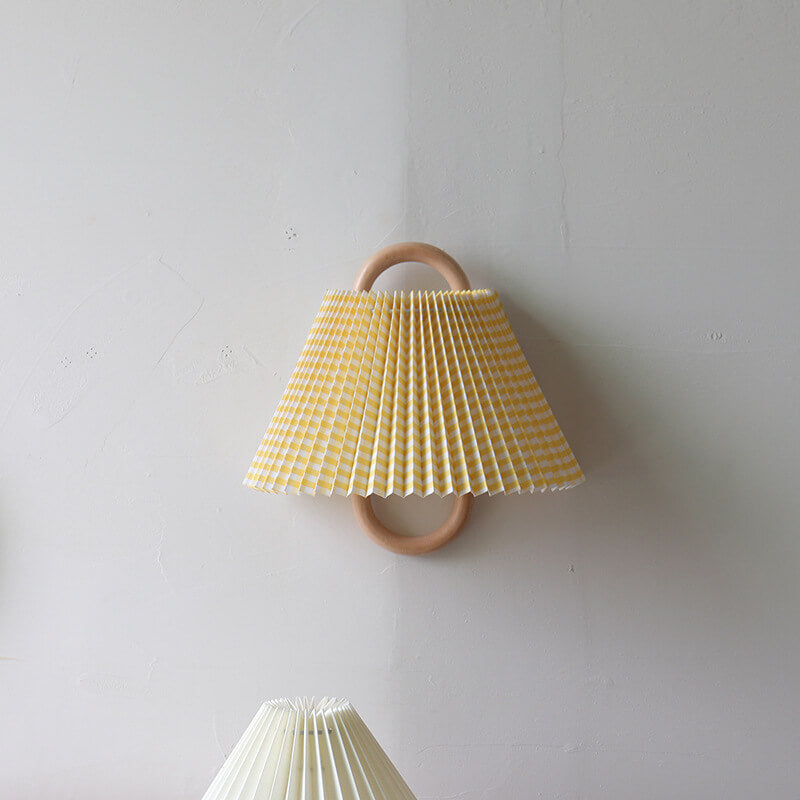 Aurelia – LED Wandlampe aus Buchenholz