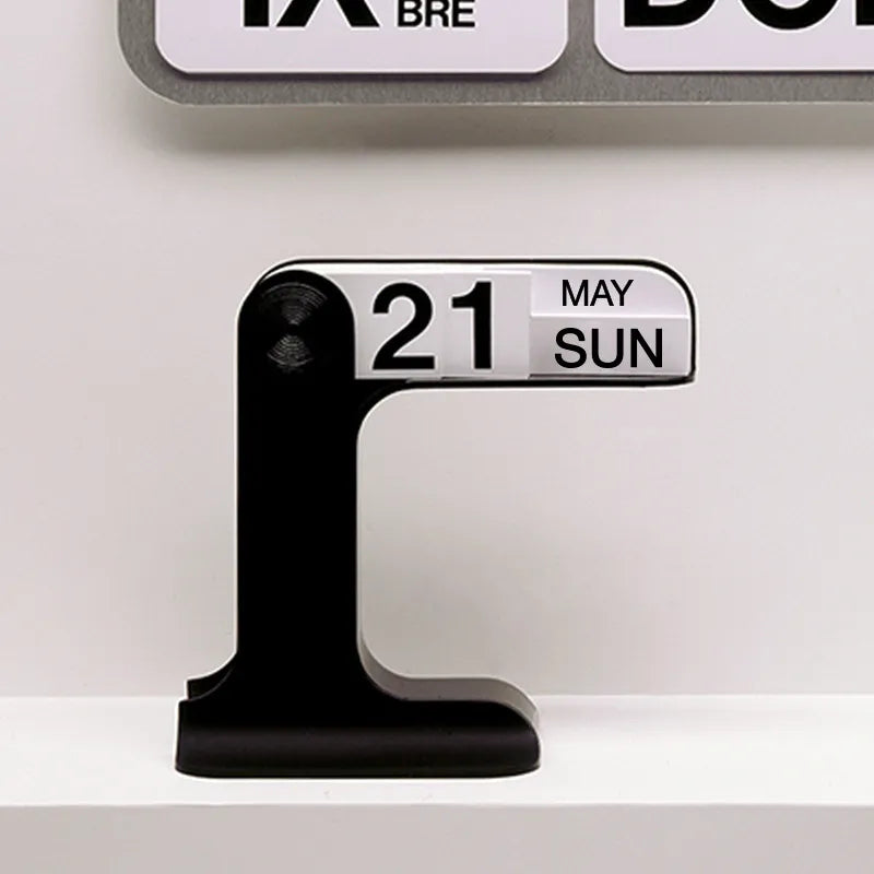 TimeFlip – Minimalistischer Desktop-Kalender in Schwarz