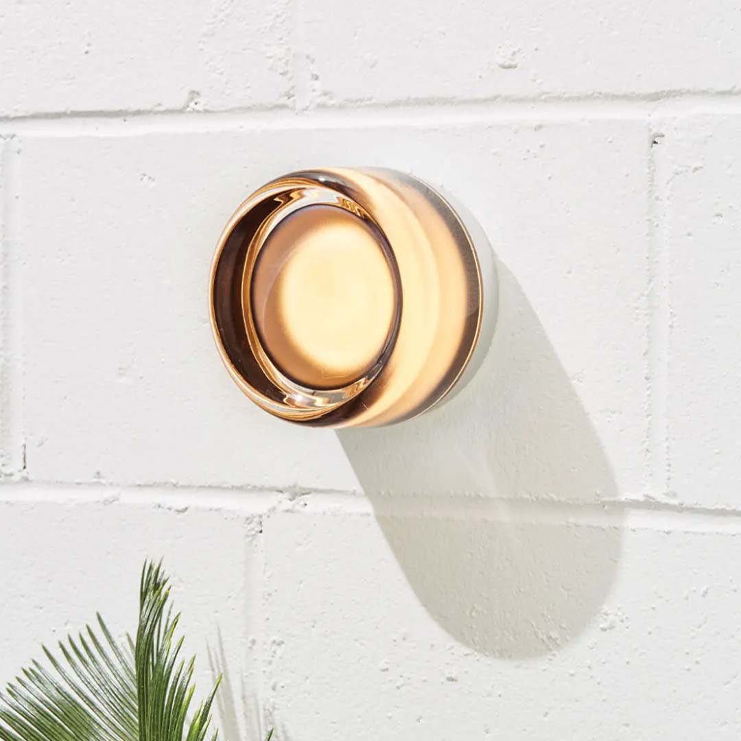 Vera – Skandinavische Wandlampe im Wellen-Design
