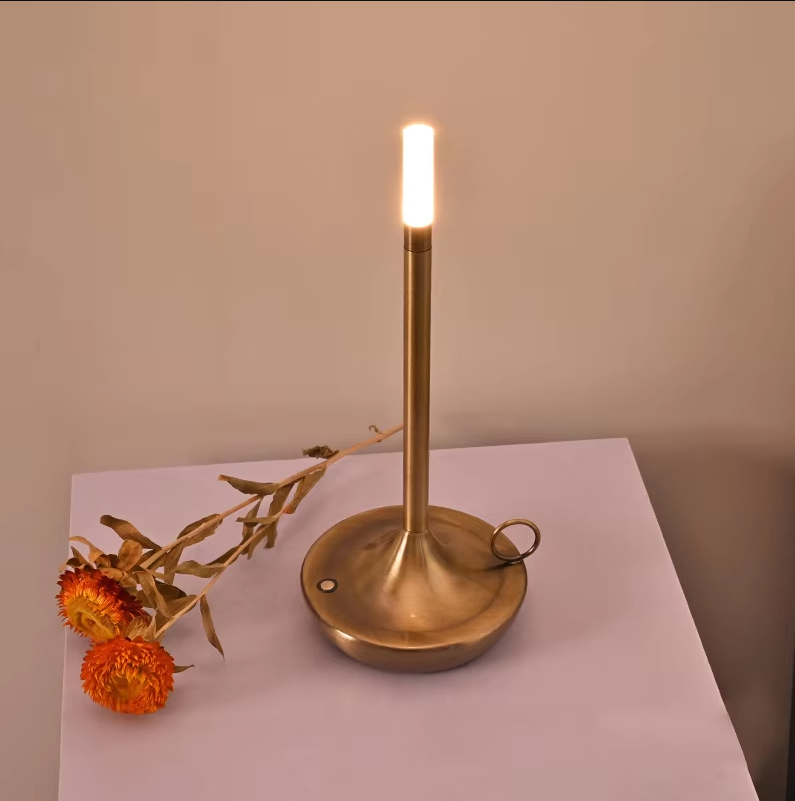 Elina – Tragbare Retro-Tischlampe mit Kerzenlicht-Effekt