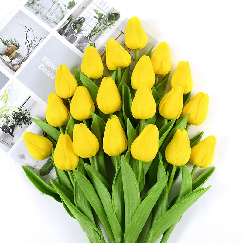 Künstliche Tulpensträuße in realistischer Optik