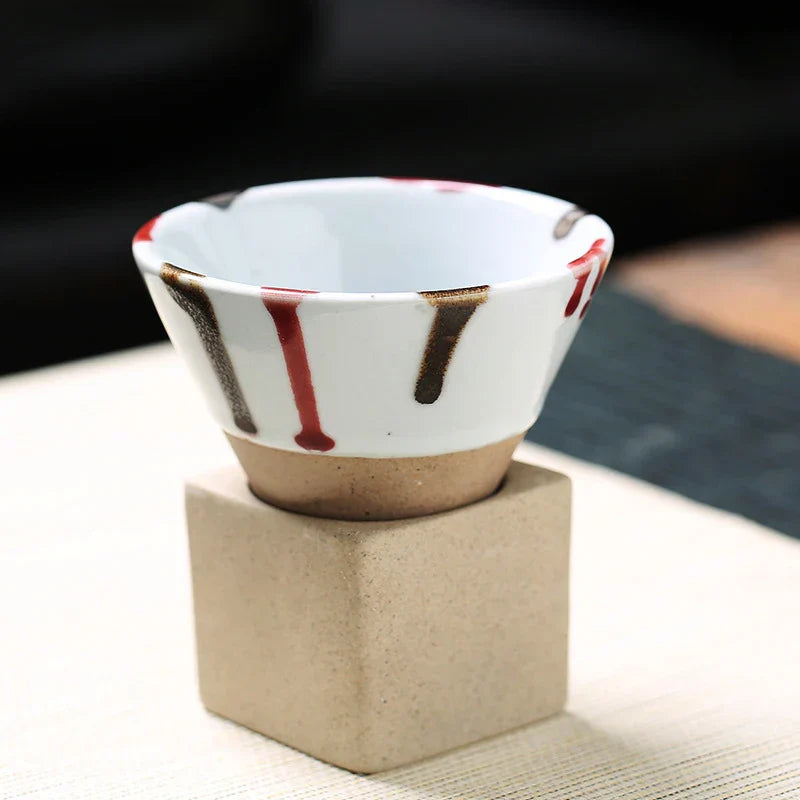 Japanische Keramiktasse – Handgefertigte Teeschale im Zen-Stil
