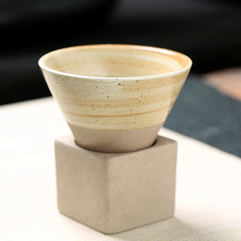 Yumi – Retro-Teetasse aus japanischer Grobkeramik