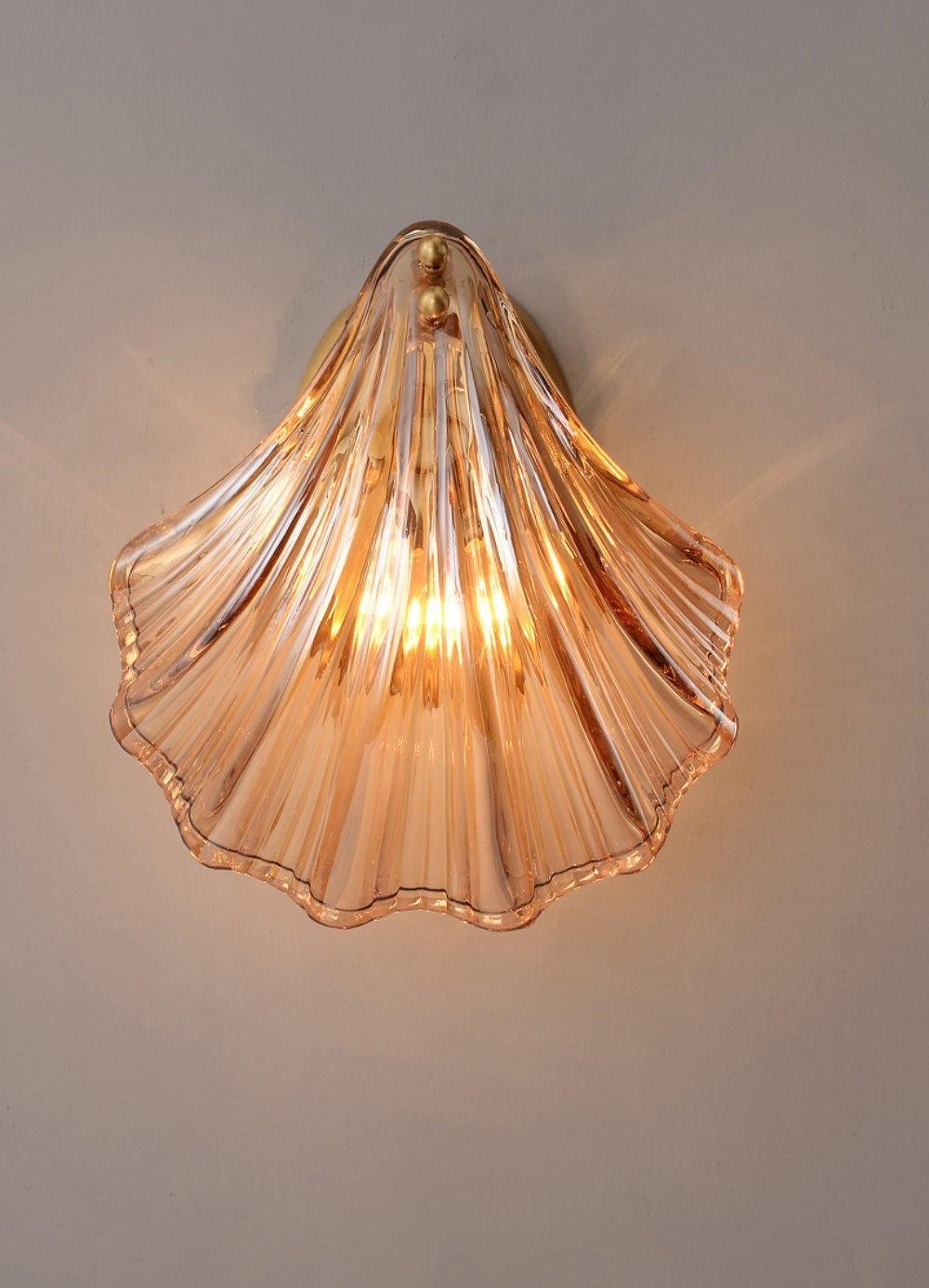 Shellina – Wandlampe in Muschelform aus Keramik