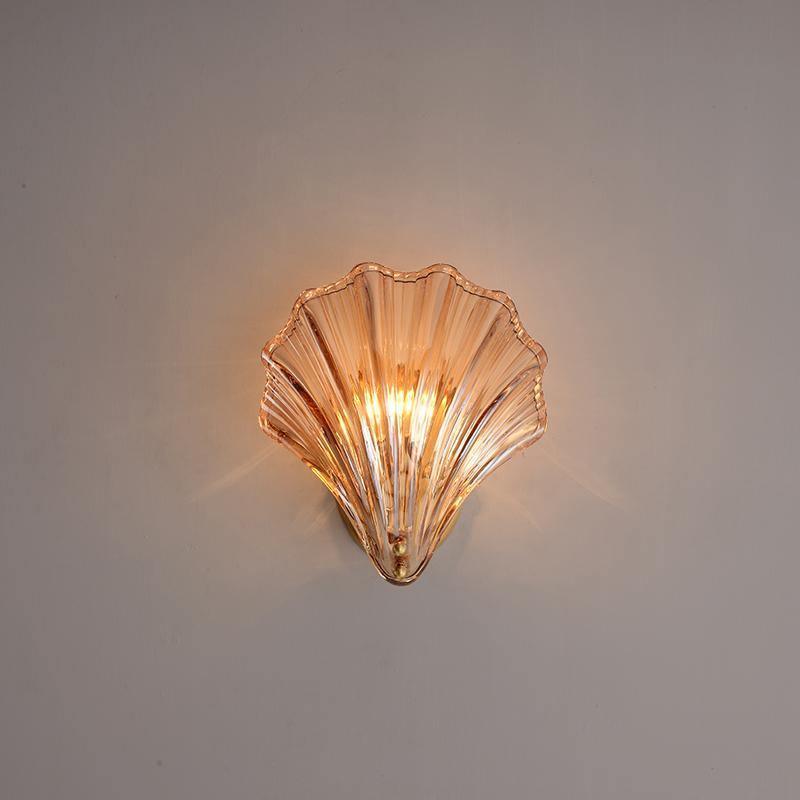 Shellina – Wandlampe in Muschelform aus Keramik