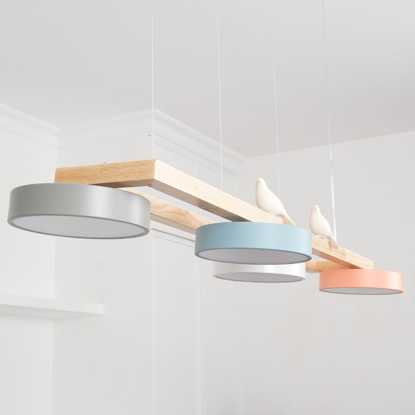 Elian – Moderne LED-Pendelleuchte aus Massivholz