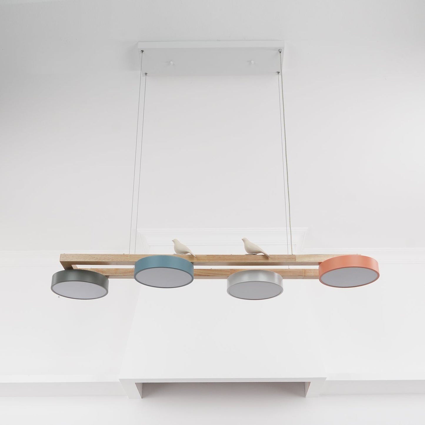 Elian – Moderne LED-Pendelleuchte aus Massivholz