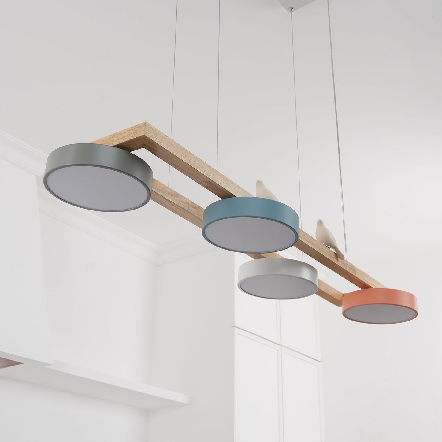 Elian – Moderne LED-Pendelleuchte aus Massivholz