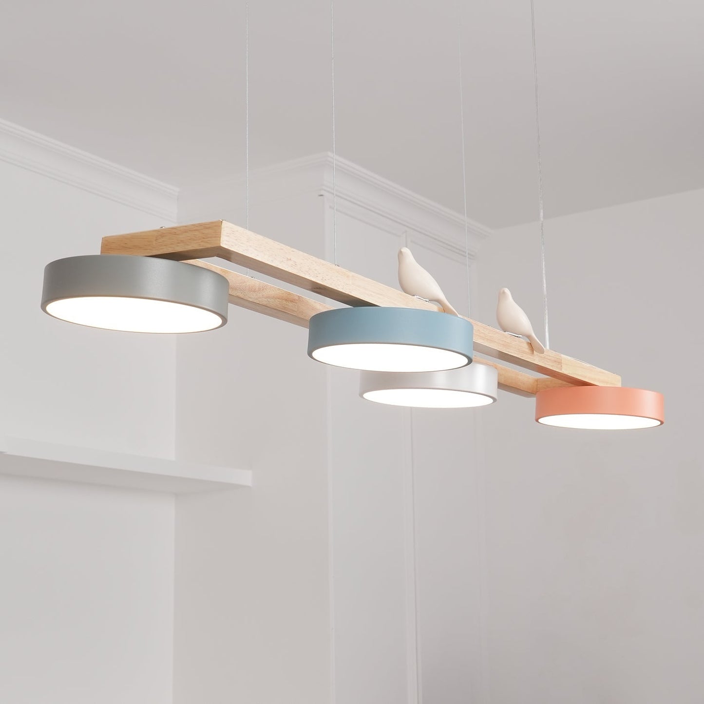 Elian – Moderne LED-Pendelleuchte aus Massivholz