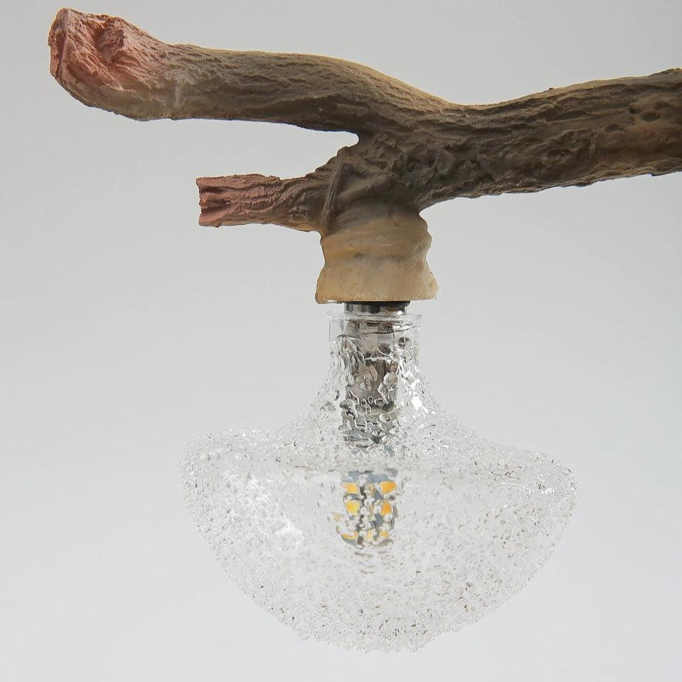 Kelvin – Tischlampe mit Eichhörnchenfigur: Spielerisches Design trifft auf warme Beleuchtung