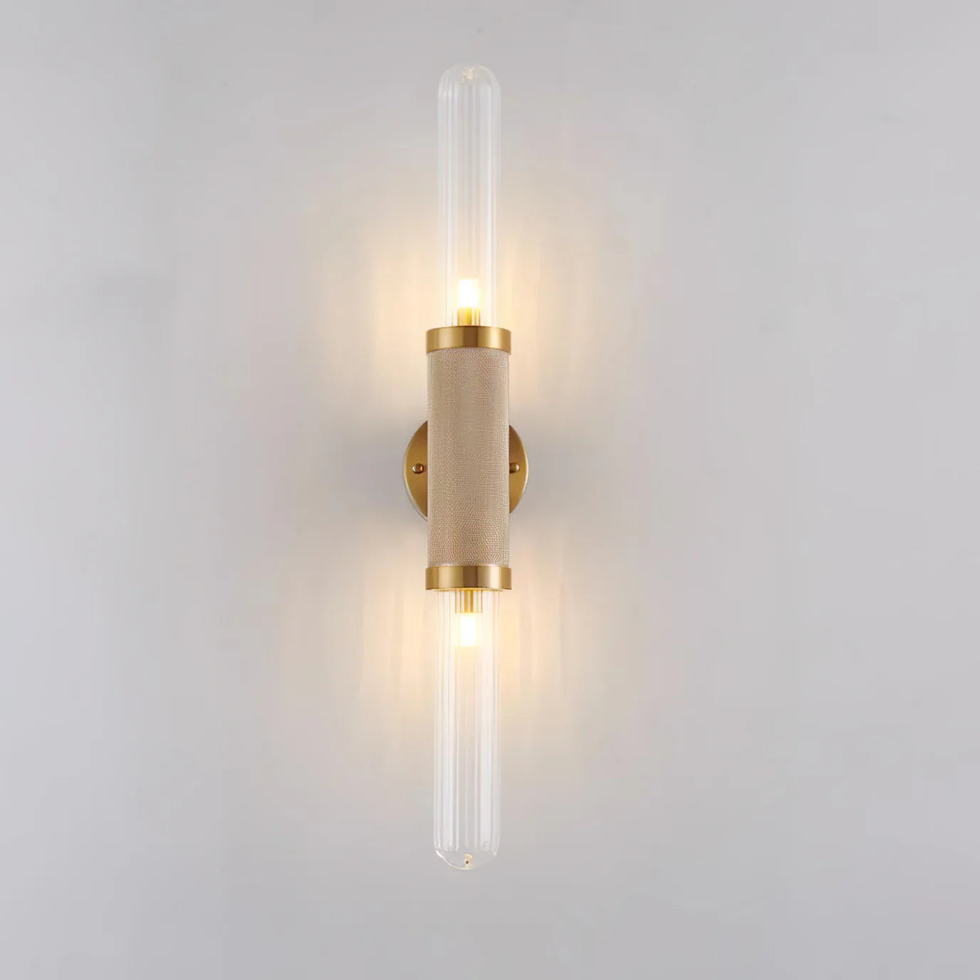 Eira – Moderne Wandlampe mit Glastreifen im nordischen Stil
