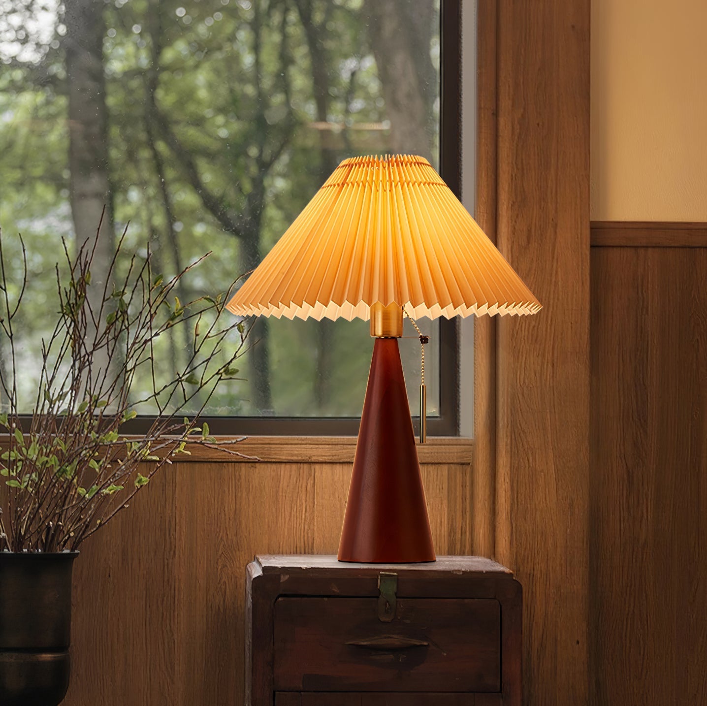 Rami – Tischlampe aus Walnussholz