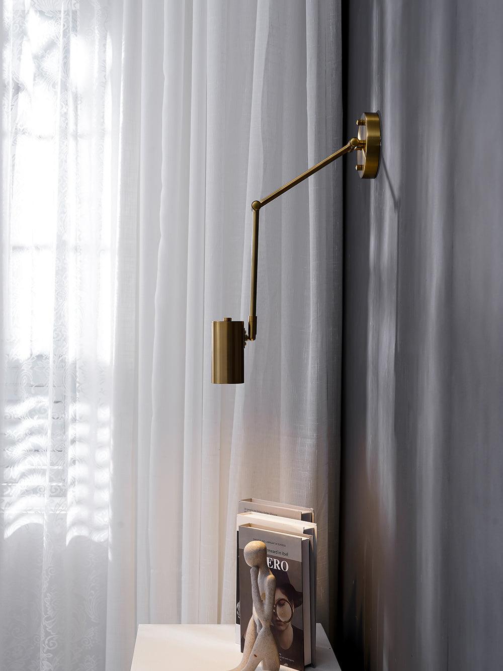 Lina – Einstellbare Wandleuchte mit schwenkbarem Arm im modernen Stil