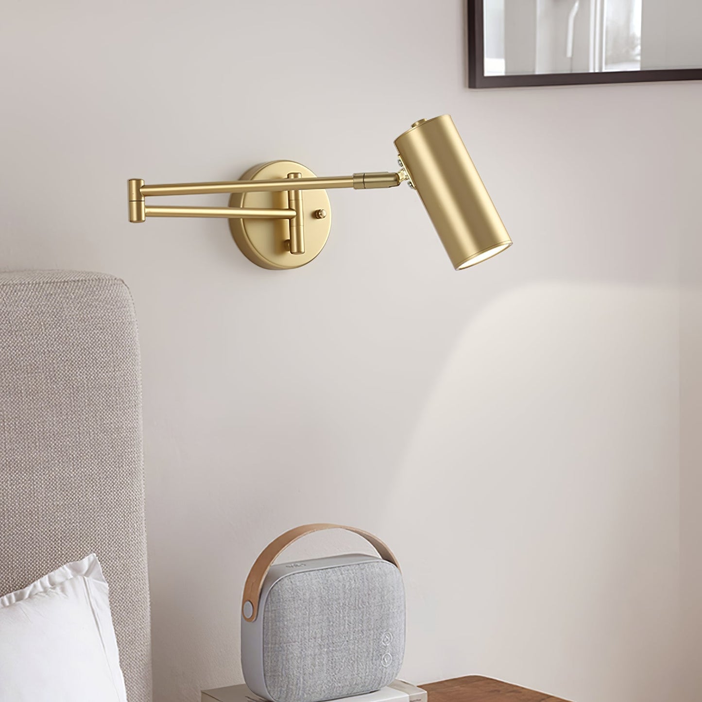 Lina – Einstellbare Wandleuchte mit schwenkbarem Arm im modernen Stil