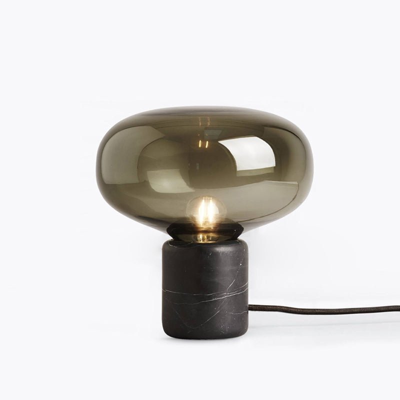 Lin – Tischleuchte aus Glas im Skandinavischen Design