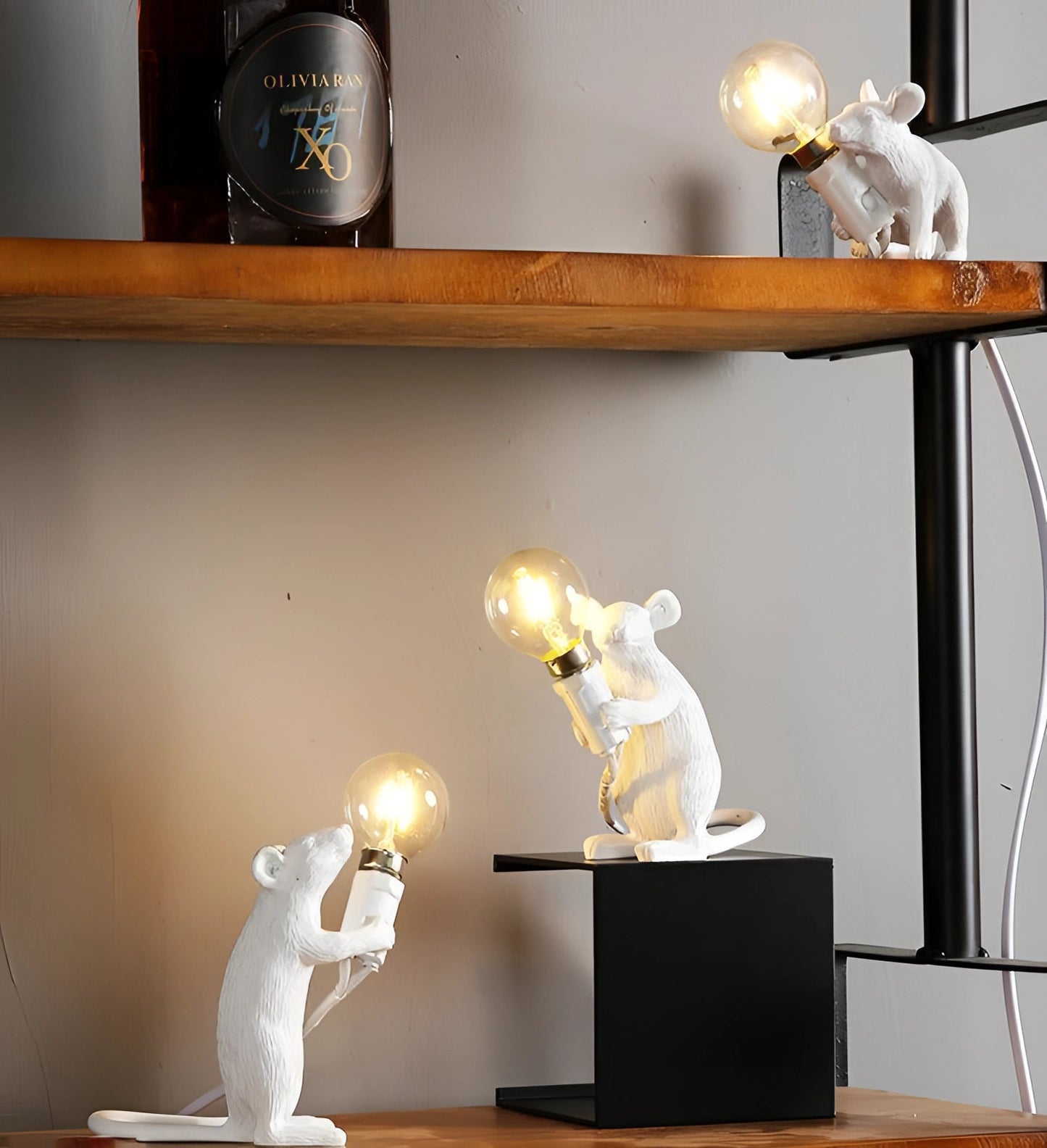 Nilla – Kleine kreative Mauslampe aus Kunstharz im nordischen Design