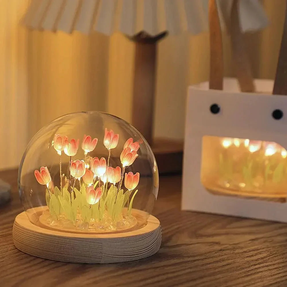 Florina – Handgemachte Tulpen-Nachtlampe mit Glasschirm