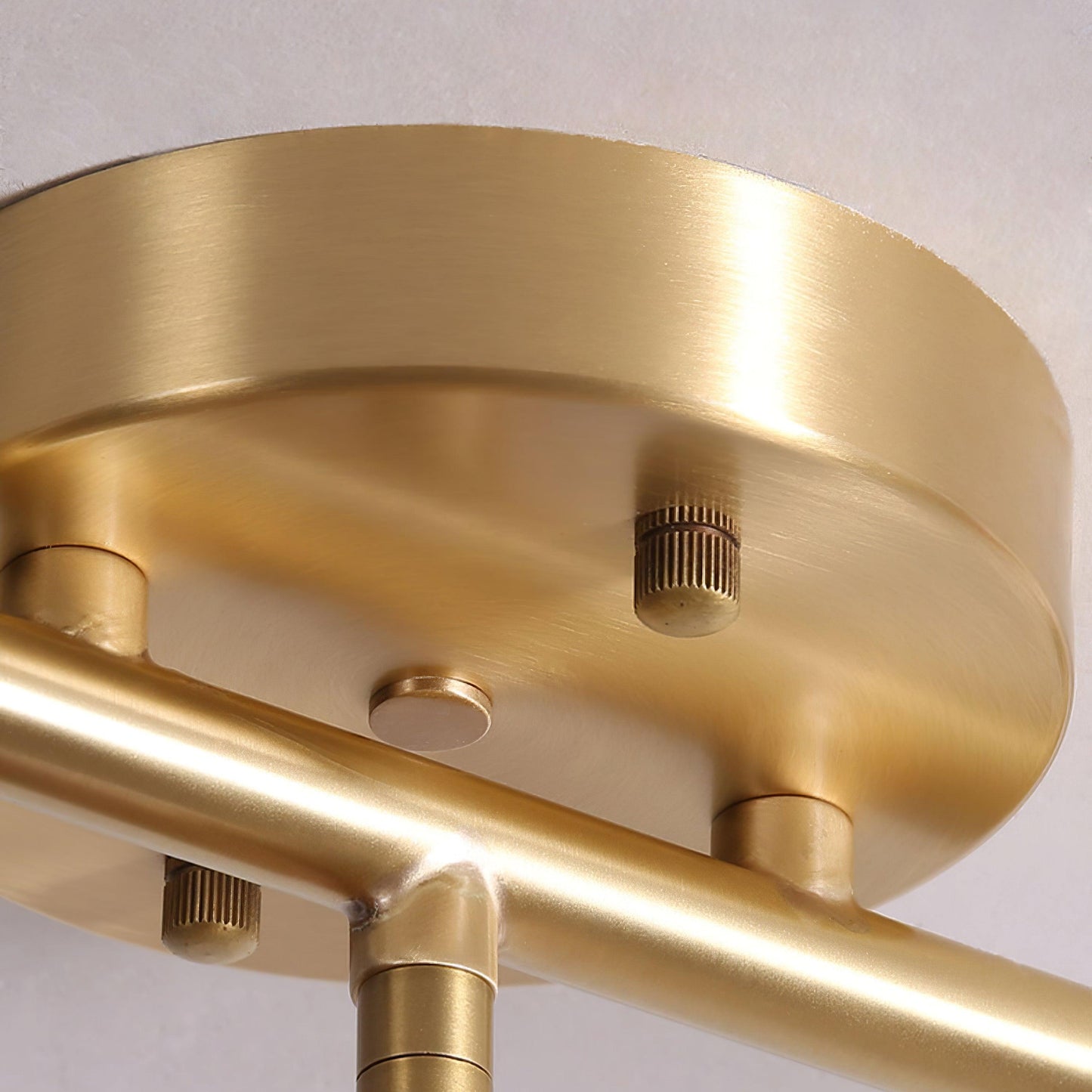 Thio – Zeitgemäße Deckenleuchte aus Holz