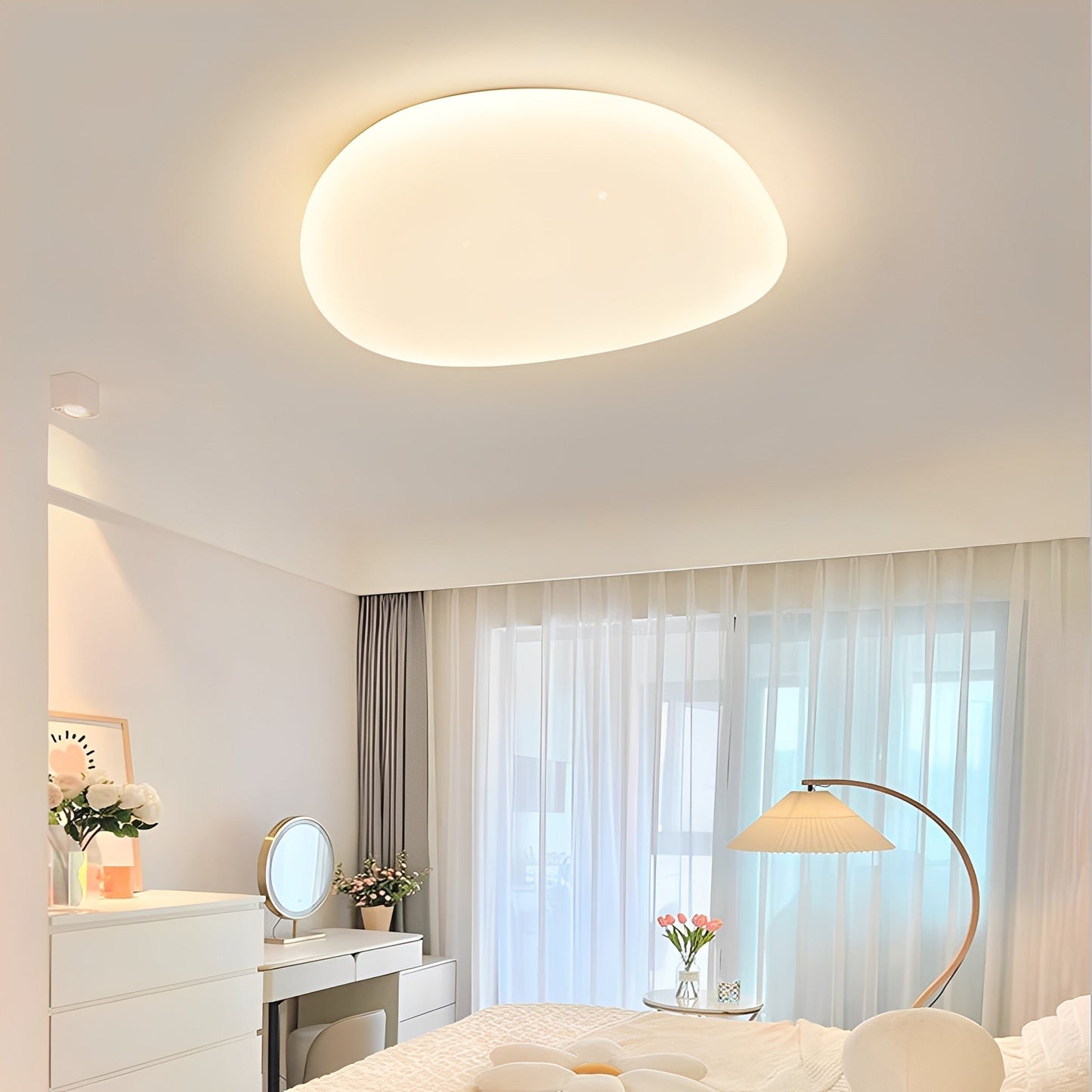 Geuff – Zeitgemäße schlichte Deckenlampe