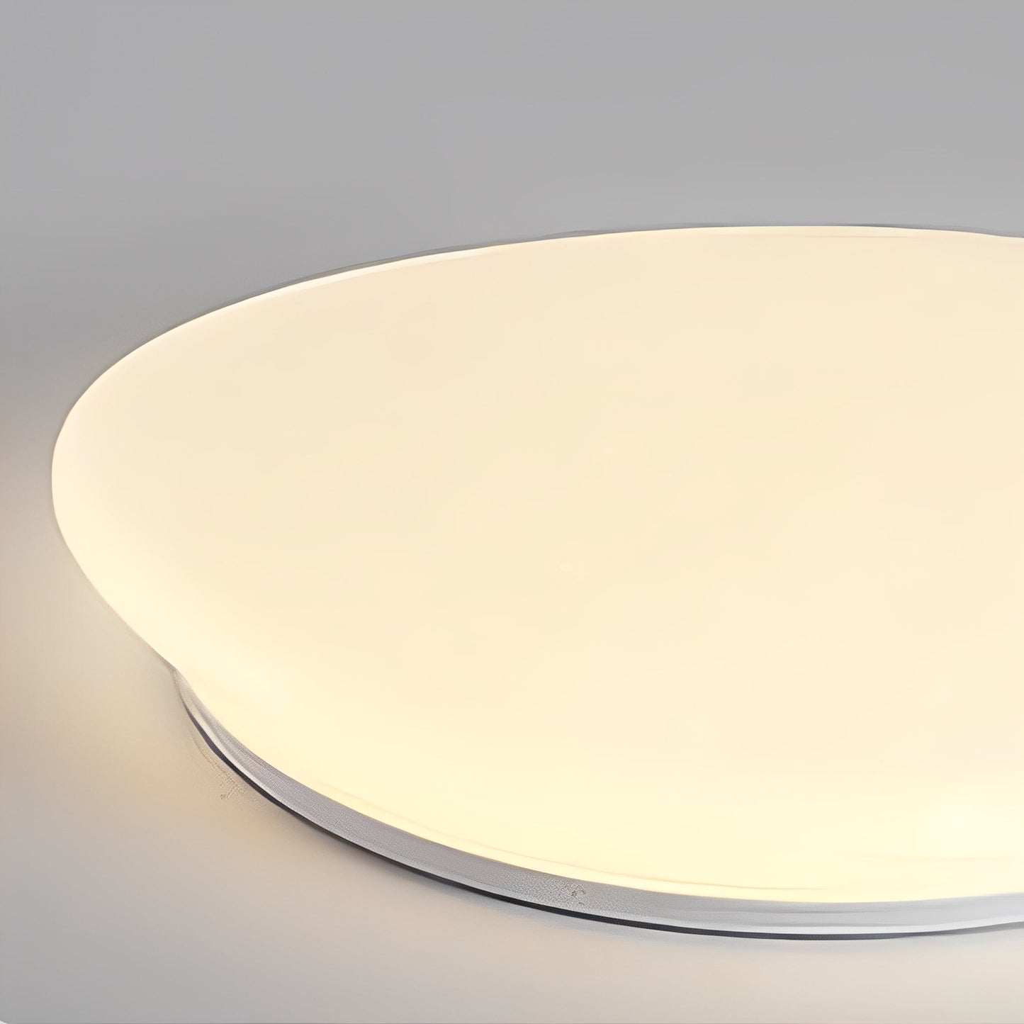 Geuff – Zeitgemäße schlichte Deckenlampe