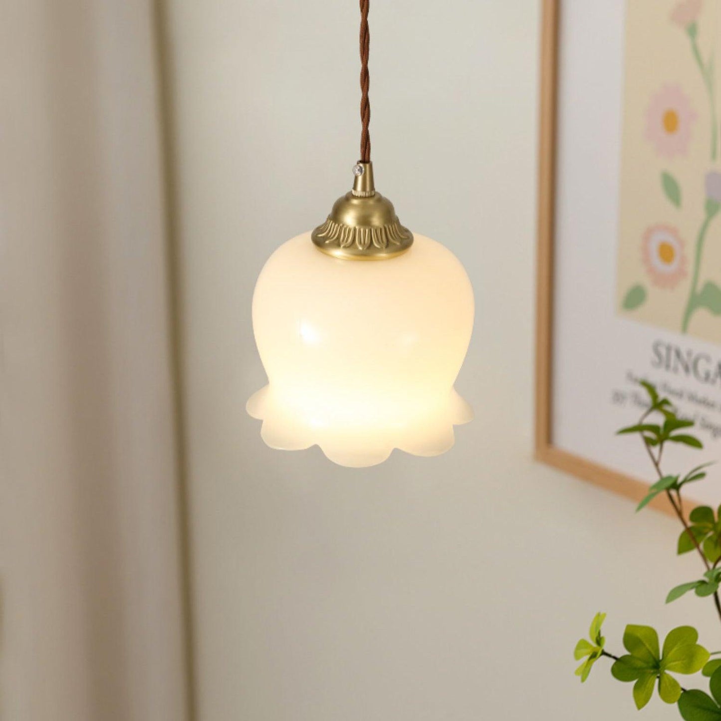 Odette – Französische Retro-Hängelampe im Maiglöckchen-Design