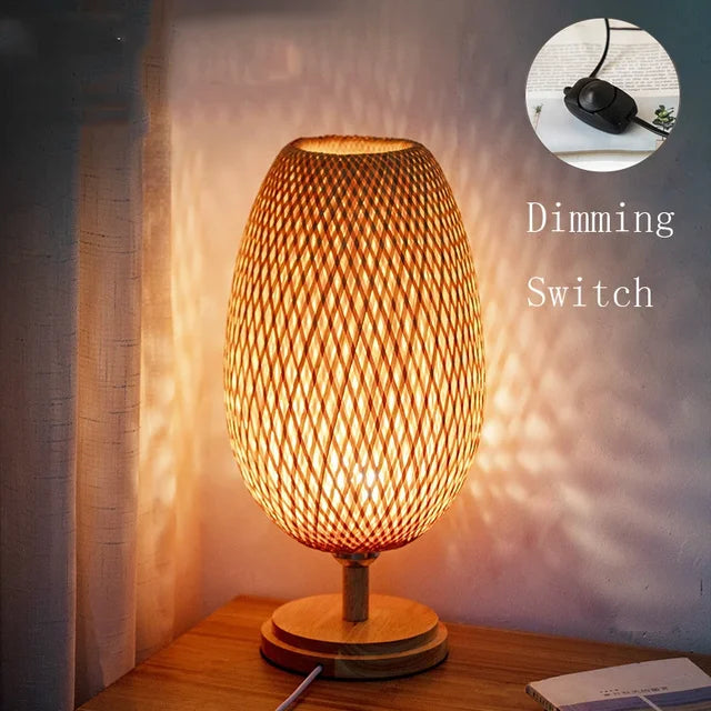 Tischlampe Aus Bambusgewebe Im Japanischen Stil