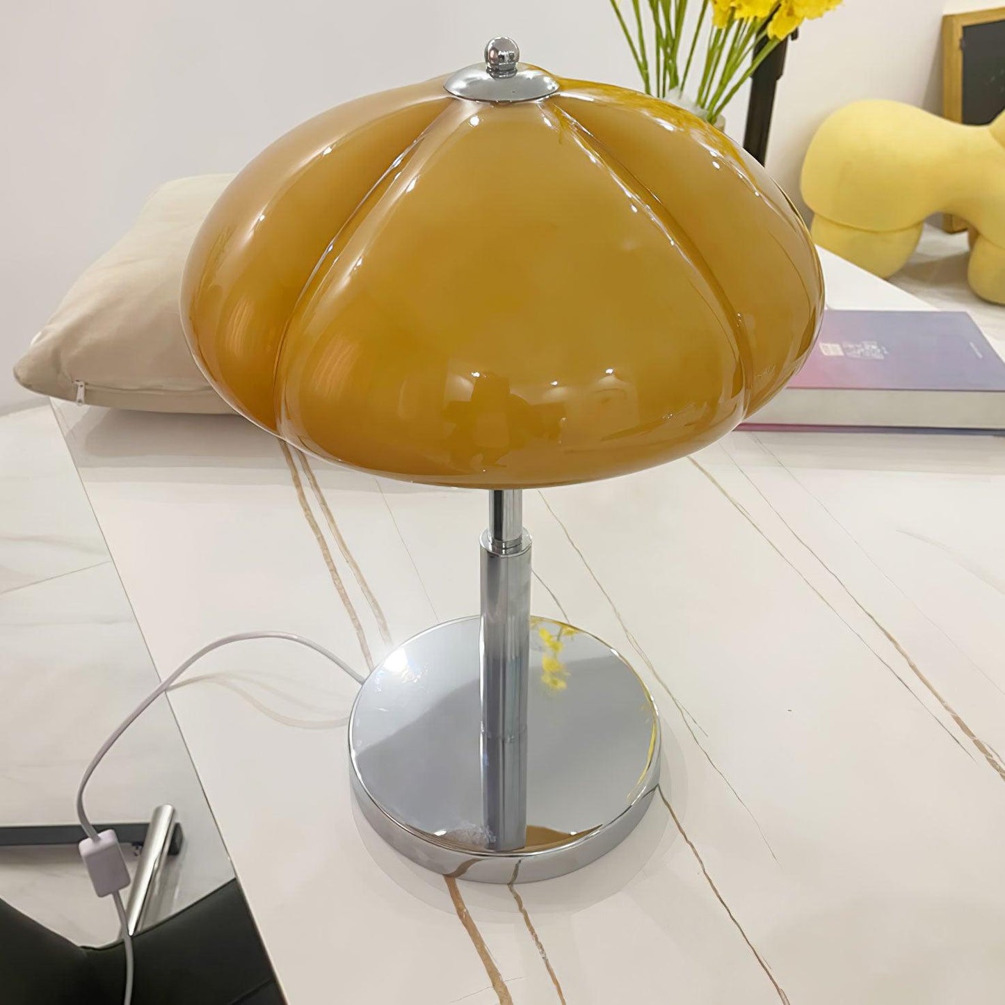 MushHaus – Pilzförmige Bauhaus-Tischlampe im stilvollen Design